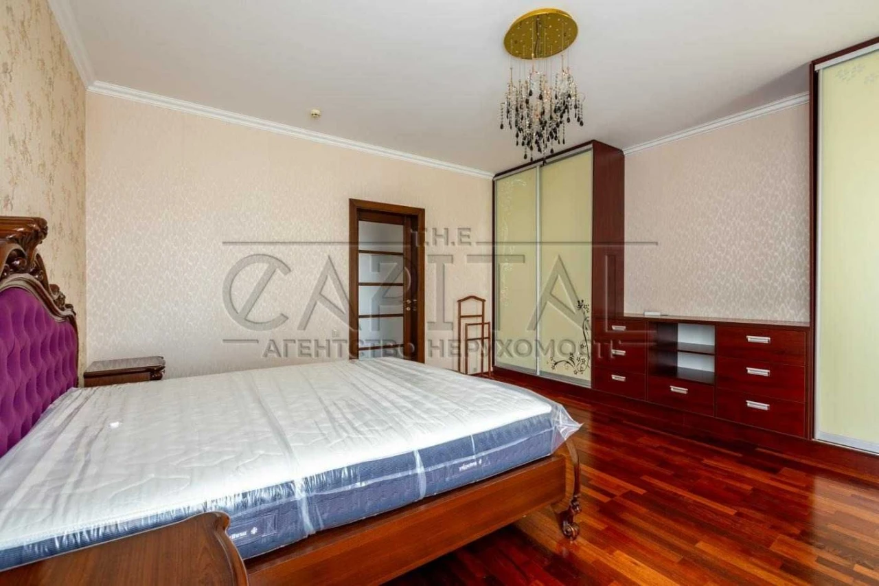 Продаж / Квартира / 125 м2 / Печерський район / вул. Старона