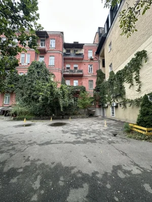 Продаж квартири в історичному будинку на Саксаганського! 2 п