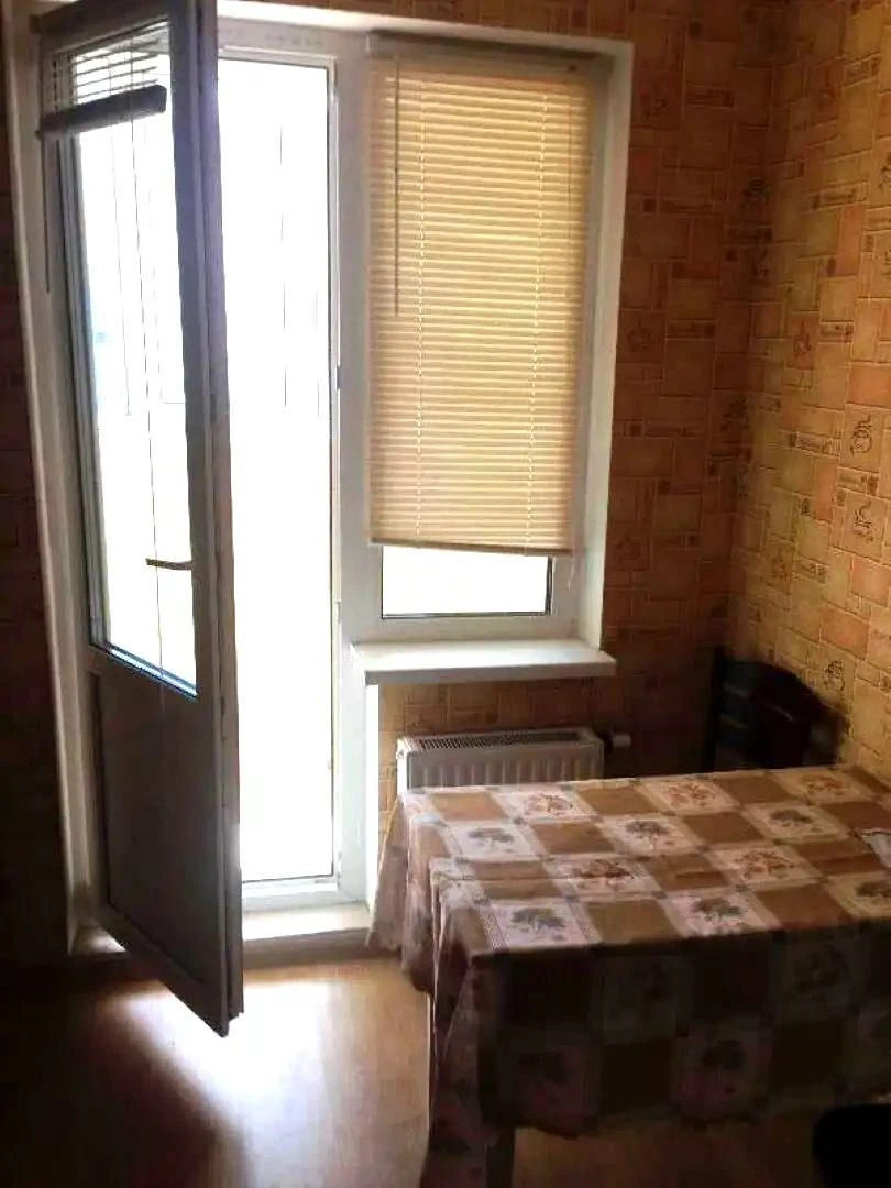 Продам 1-кв 36м2 ЖК Патріотика, вул. Софії.Русової 3, метро