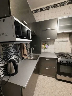 Продам 2к квартиру Поля 14, центр