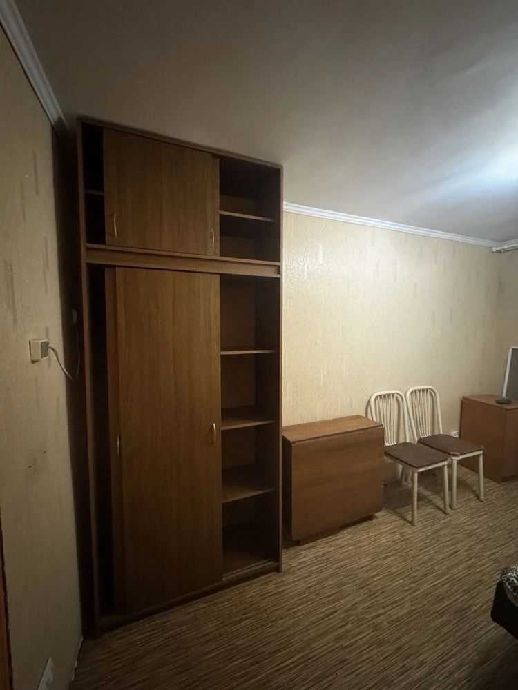 Собственник ! Продаю свои 2 комнаты в 5 комнатной комунально