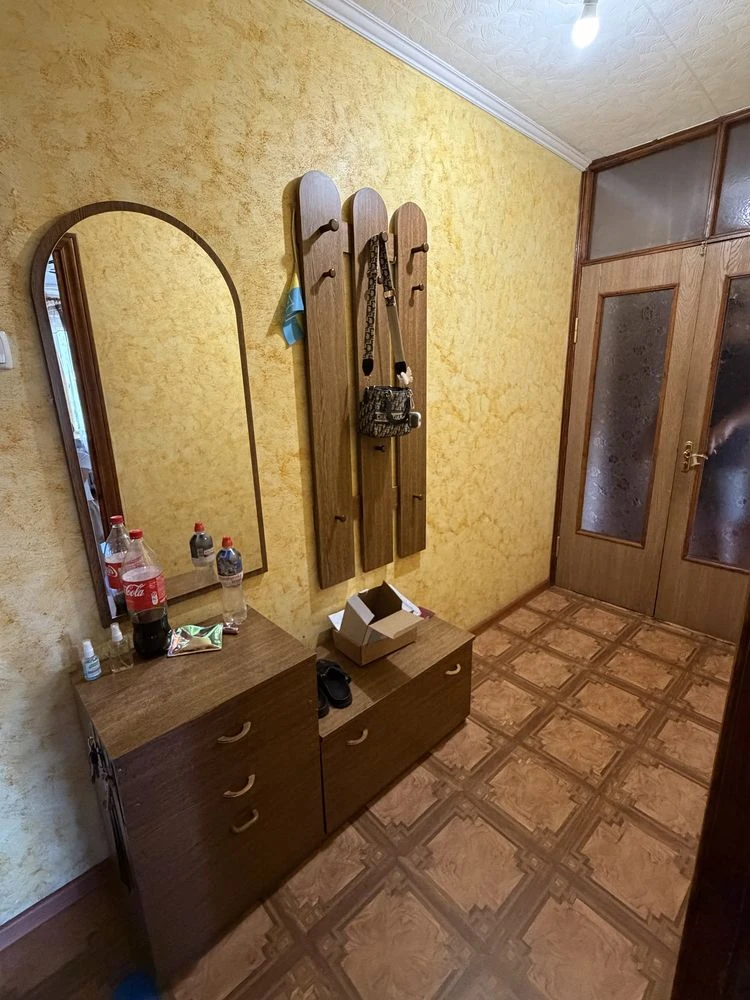 Продам 3-х кімнатну квартиру Корольова