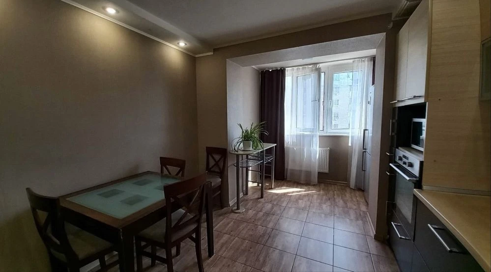 Продам 1 - к  квартиру. Слободка, 50кв м