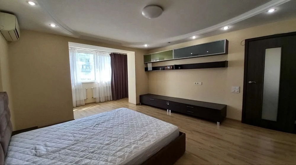Продам 1 - к  квартиру. Слободка, 50кв м
