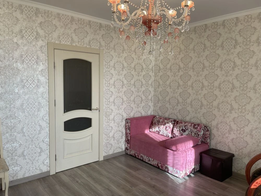 3к квартира в 34 Перлині