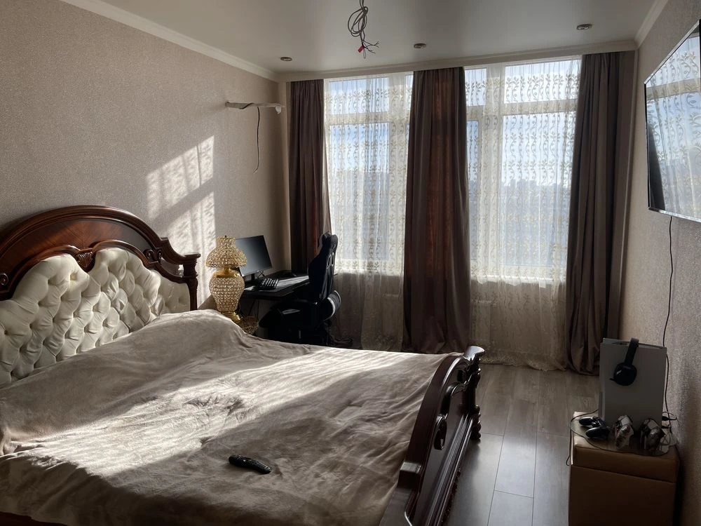 3к квартира в 34 Перлині