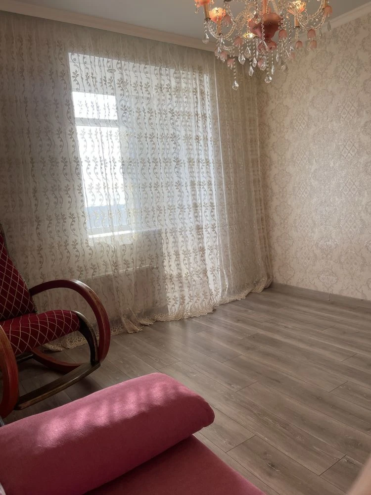 3к квартира в 34 Перлині