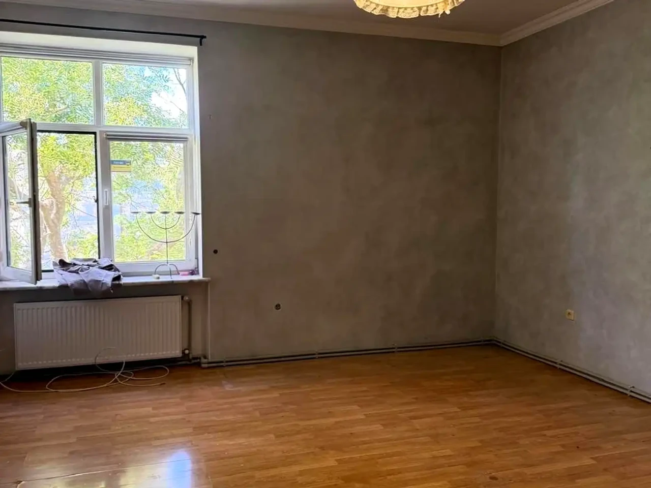 Продаж квартири 3-кімн. 88 м² 5/5 пов.