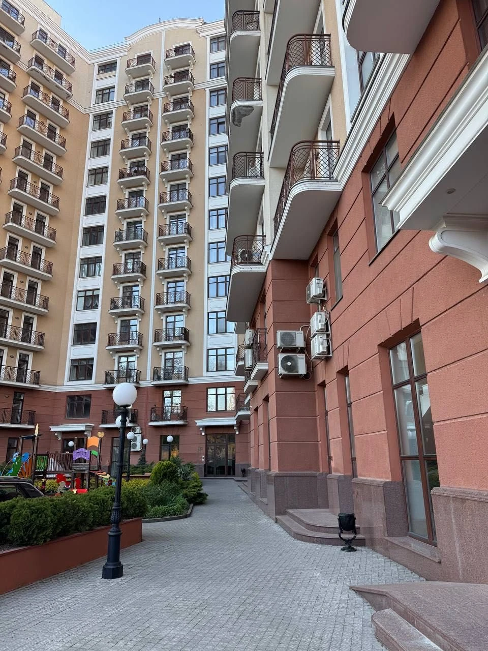 Двокімнатна квартира на Французькому бульварі 2, ЗАРС