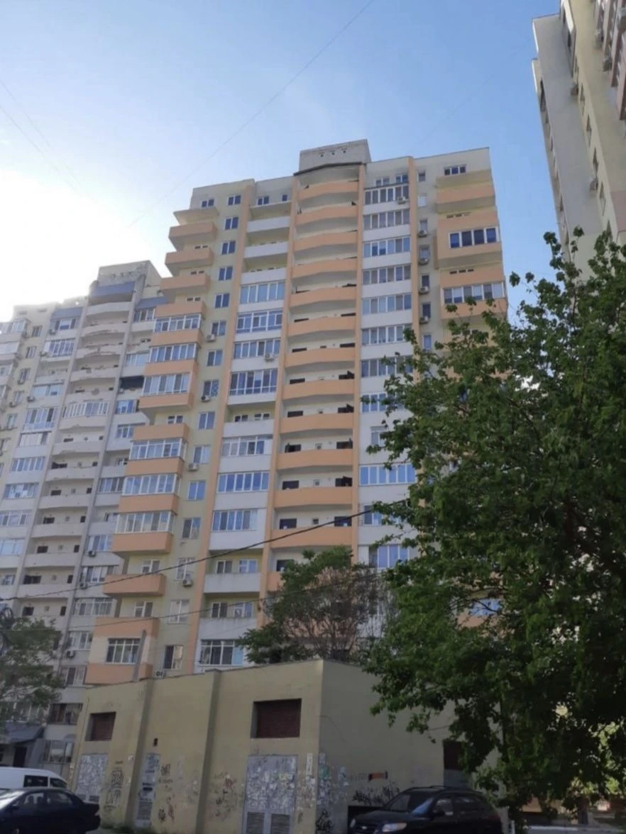 2х  комн. в 3 х комн. квартиру  70 кв..м  в центре . СРОЧНО
