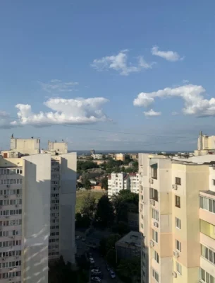 2х  комн. в 3 х комн. квартиру  70 кв..м  в центре . СРОЧНО