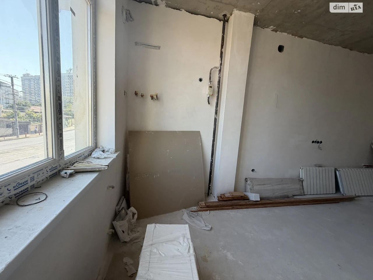 Продаж Квартира Середній Фонтан