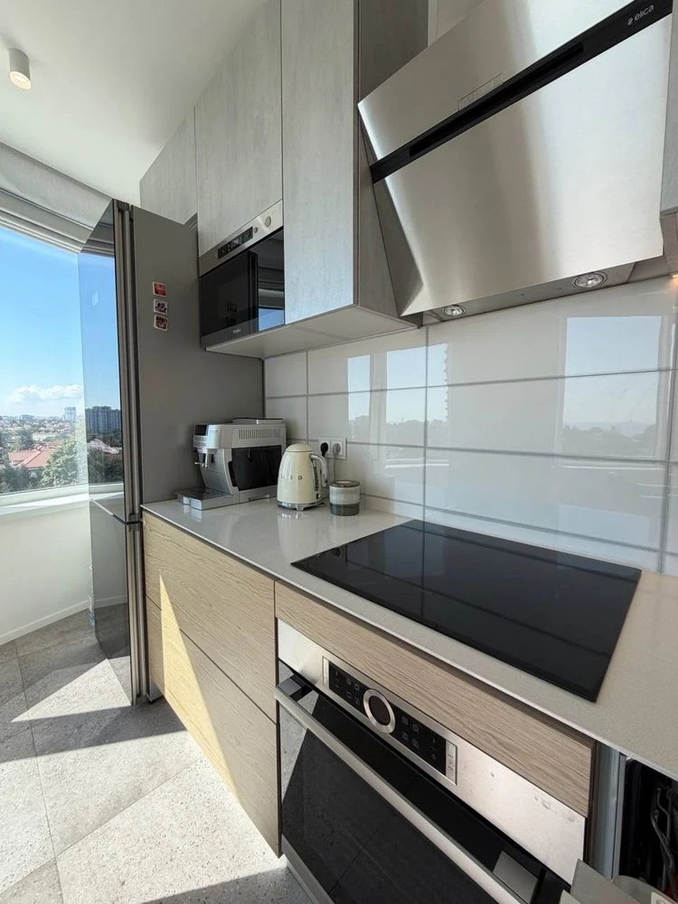 Продам квартиру Кадор 35 Жемчужина Литературная 95 метров тр
