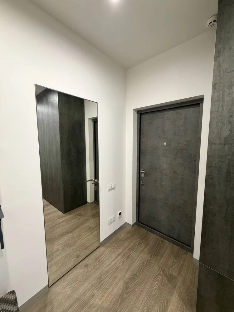 Продам квартиру Кадор 35 Жемчужина Литературная 95 метров тр