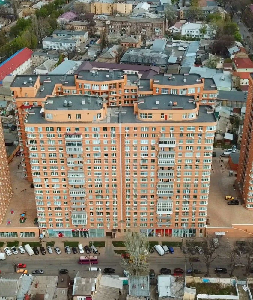 Продам 1 комнатная ЖК Люксембург! Центр!  Молдаванка !Средня