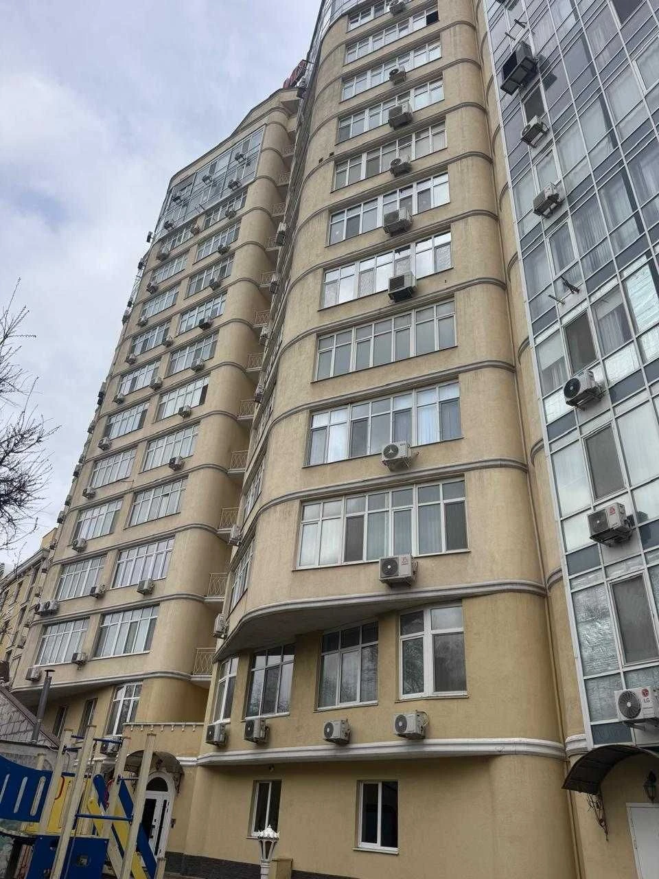 Продам 2-х комнатную, стильную квартиру у моря в ЖК Париж