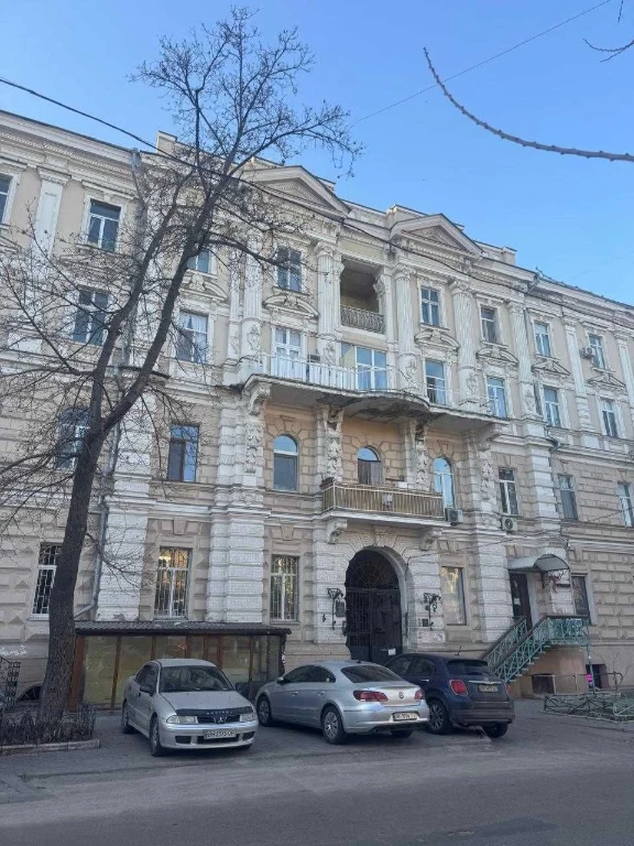 Продам 2-комнатную квартиру в историческом центре Одессы