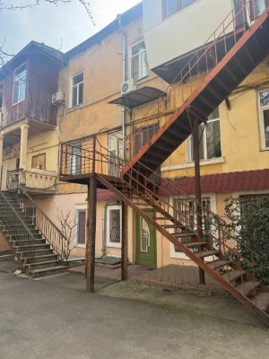 Продам 2-х комн. квартиру в Центре Одессы