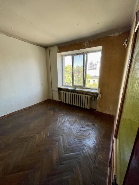 Код 24 Продам квартиру в центре