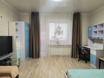 shev-03. Чудова, простора картира з ремонтом на Таїрова,