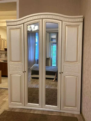Продам большую 1 квартиру Центр Успеская отхозяина
