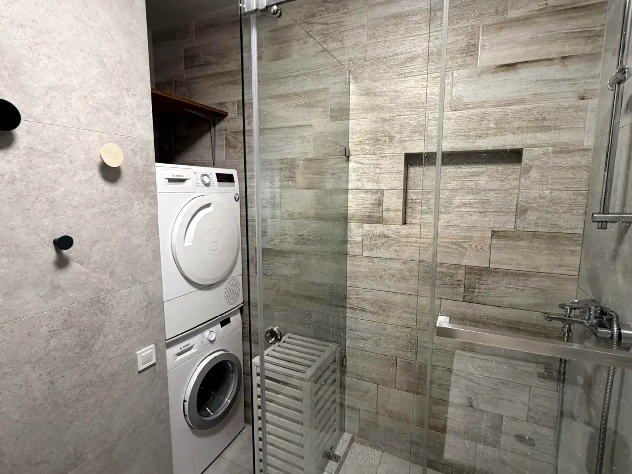 Оренда квартири 3-кімн. 71.8 м² 25/25 пов.