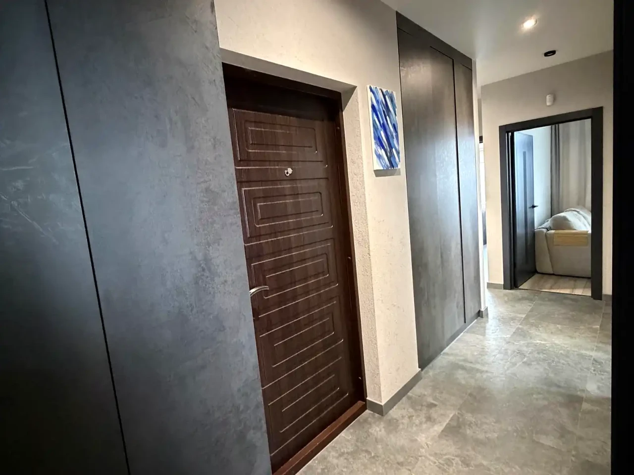 Оренда квартири 3-кімн. 71.8 м² 25/25 пов.