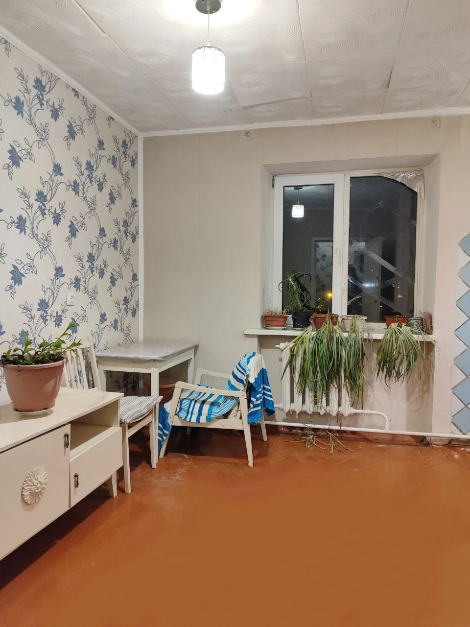 Продам большую 3ккв в жилом состоянии недалеко от метро Холо