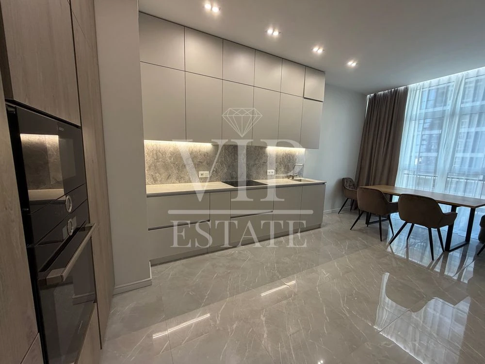 Эксклюзивно продам, лучшая планировка, 2 к.кв.,76 м.кв.(экв.