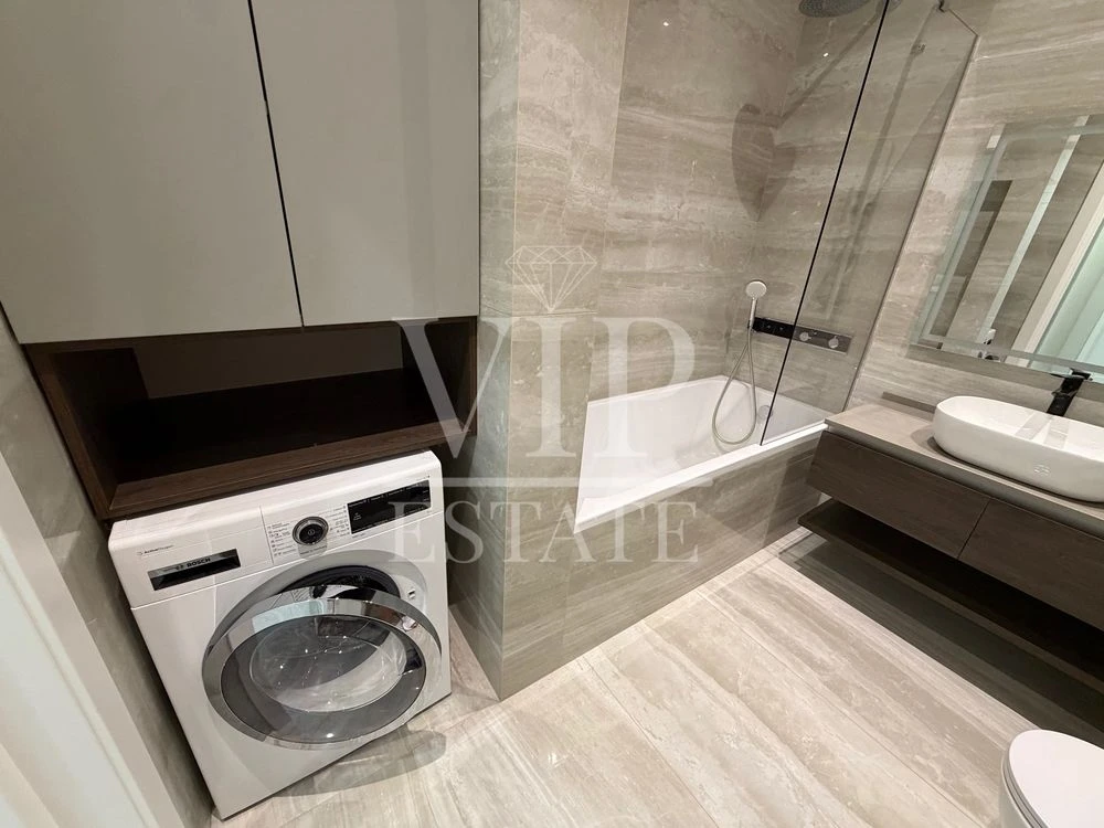Эксклюзивно продам, лучшая планировка, 2 к.кв.,76 м.кв.(экв.