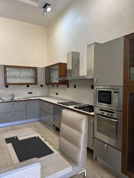 Продажа дома 8 ст фонтана 560м2 – 19 соток земли