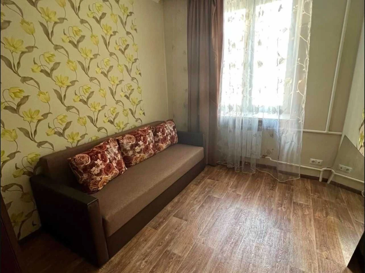 Продам 3 кв. , П.Поле (23 августа) NDF