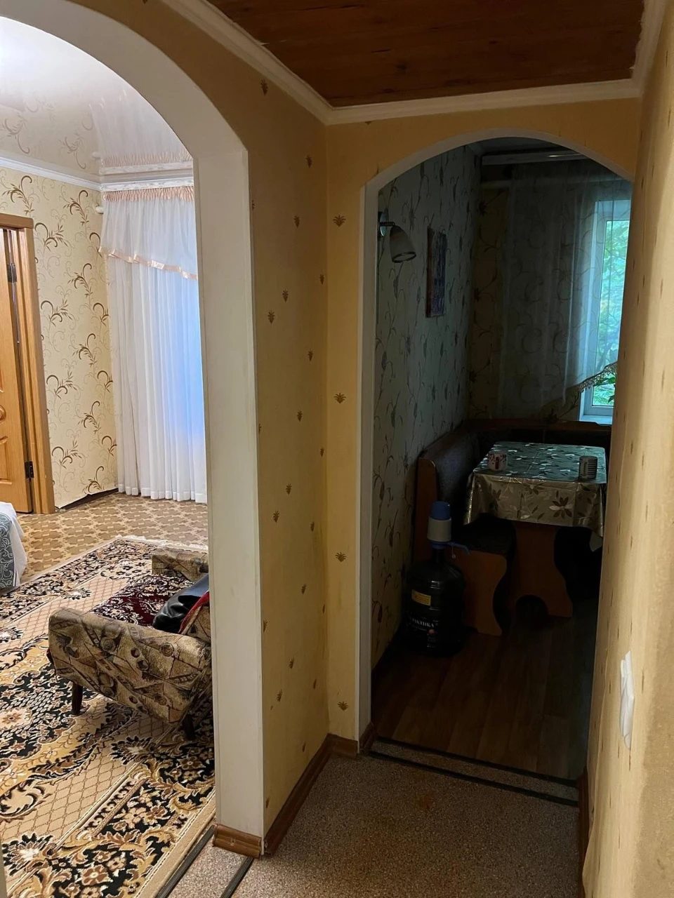 Продам 2х кімнатну квартиру і центрі