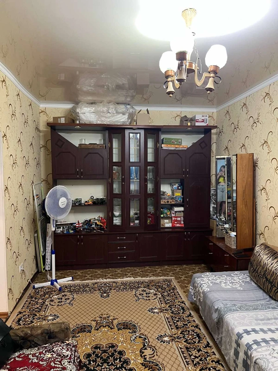Продам 2х кімнатну квартиру і центрі