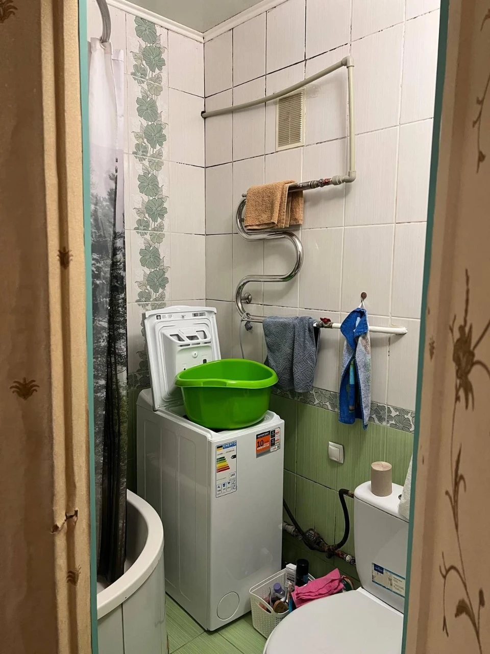 Продам 2х кімнатну квартиру і центрі