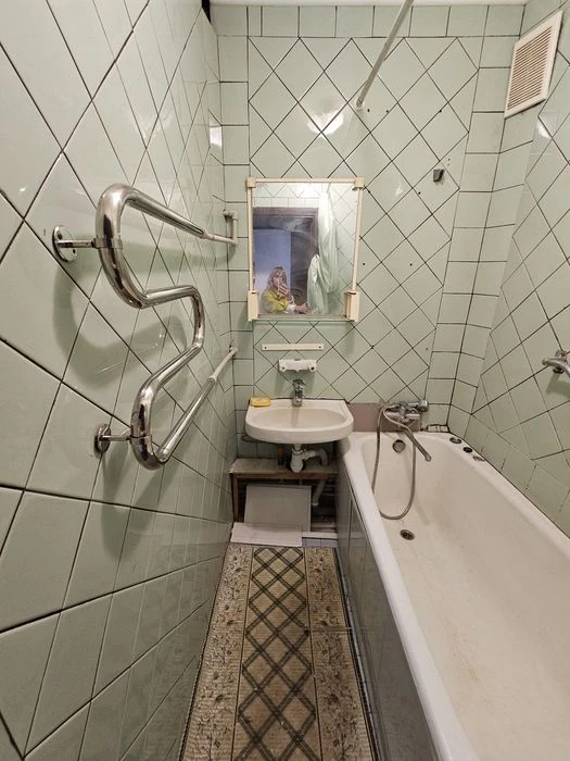 Favorable 2K | 63 m² | 3rd floor | metro nearby | isRenovation L