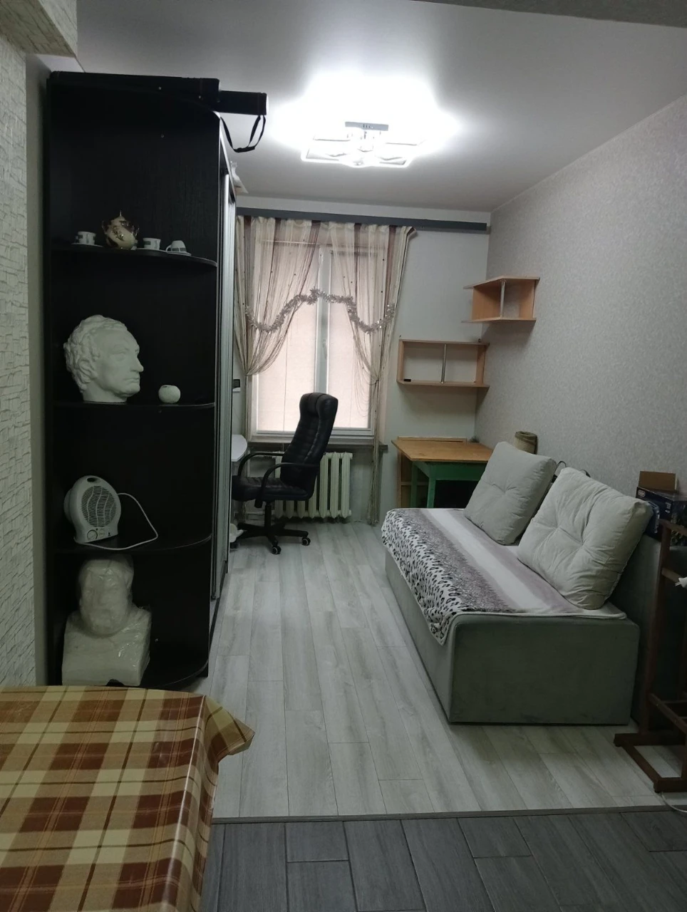 Продам гостинку 23.3 м2