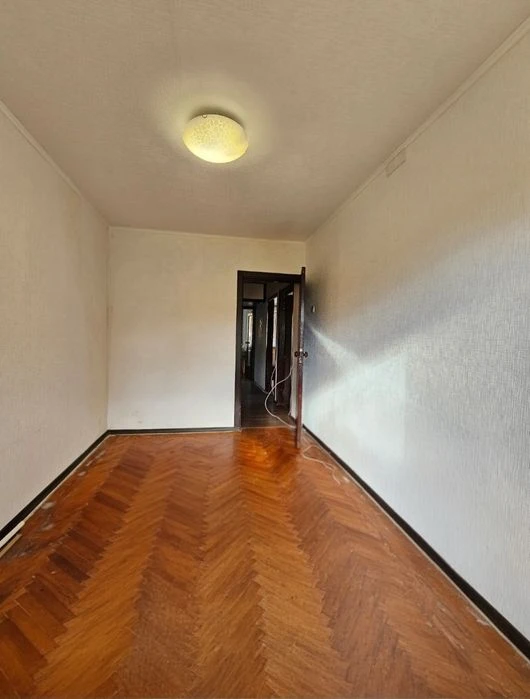 Favorable 2K | 63 m² | 3rd floor | metro nearby | isRenovation L