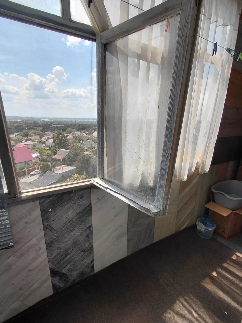 Продаж великої  видової 1 кім кв