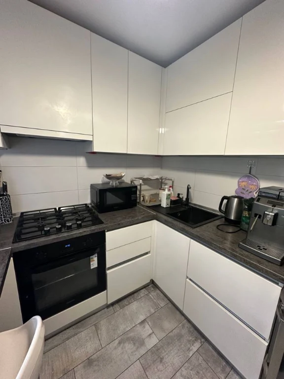 Продам 2х квартиру метро Академика Барабашова Юбилейный 38Б