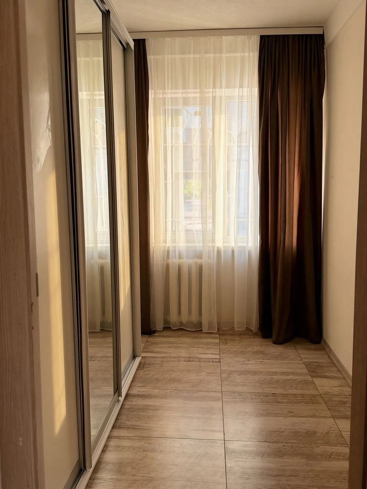 Продаж квартири від власника, центр, набережна (вул. Нижньод
