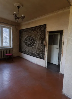 Продам свою 1 ком кв. Бавария. Под ремонт