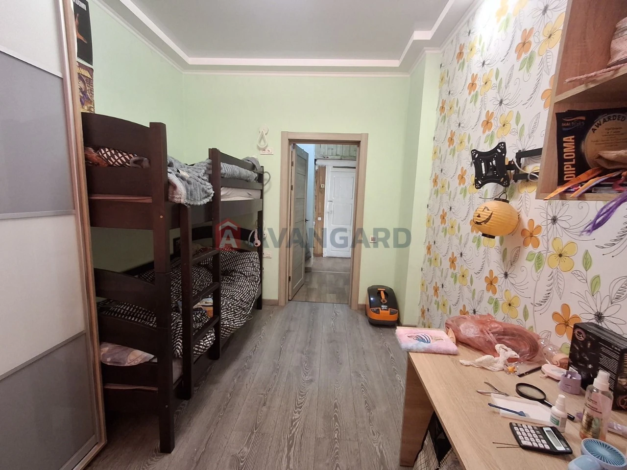 Продаж 2-х кімнатну квартиру.  Соборний 84. 4 поверх