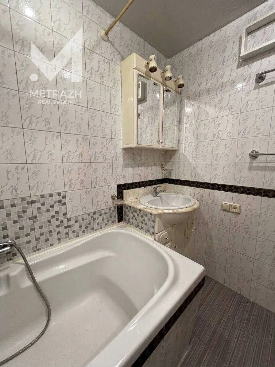 Продаю 2-к квартиру метро Дворец Спорта, Армейская, Новые до