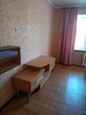 3-х кв. 74 м², 4 пов., розділ.кімн. ТЕРМIНОВО. ТОРГ. з мебля