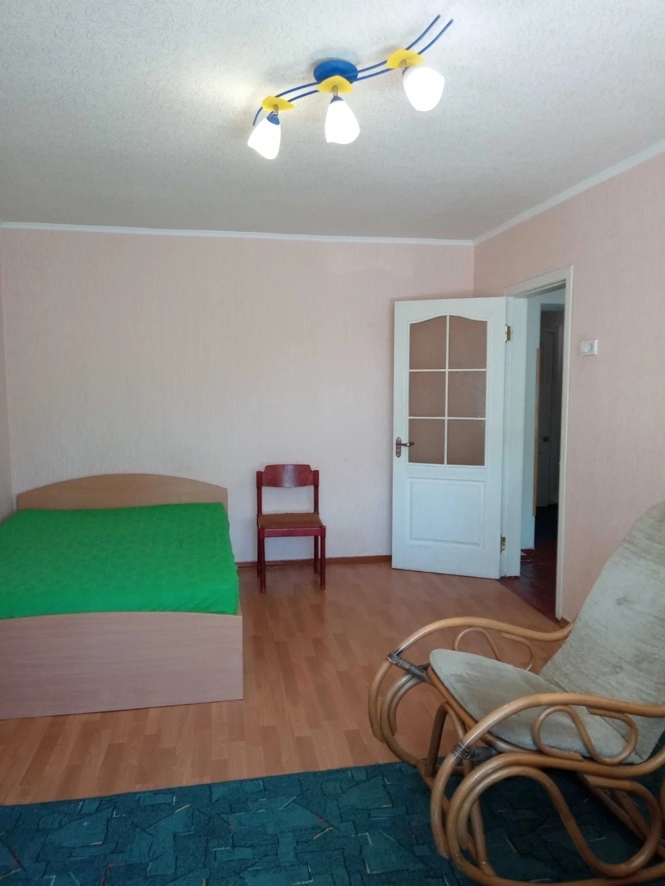 3-х кв. 74 м², 4 пов., розділ.кімн. ТЕРМIНОВО. ТОРГ. з мебля