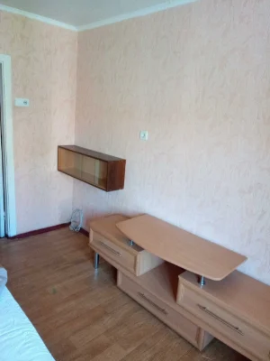 3-х кв. 74 м², 4 пов., розділ.кімн. ТЕРМIНОВО. ТОРГ. з мебля