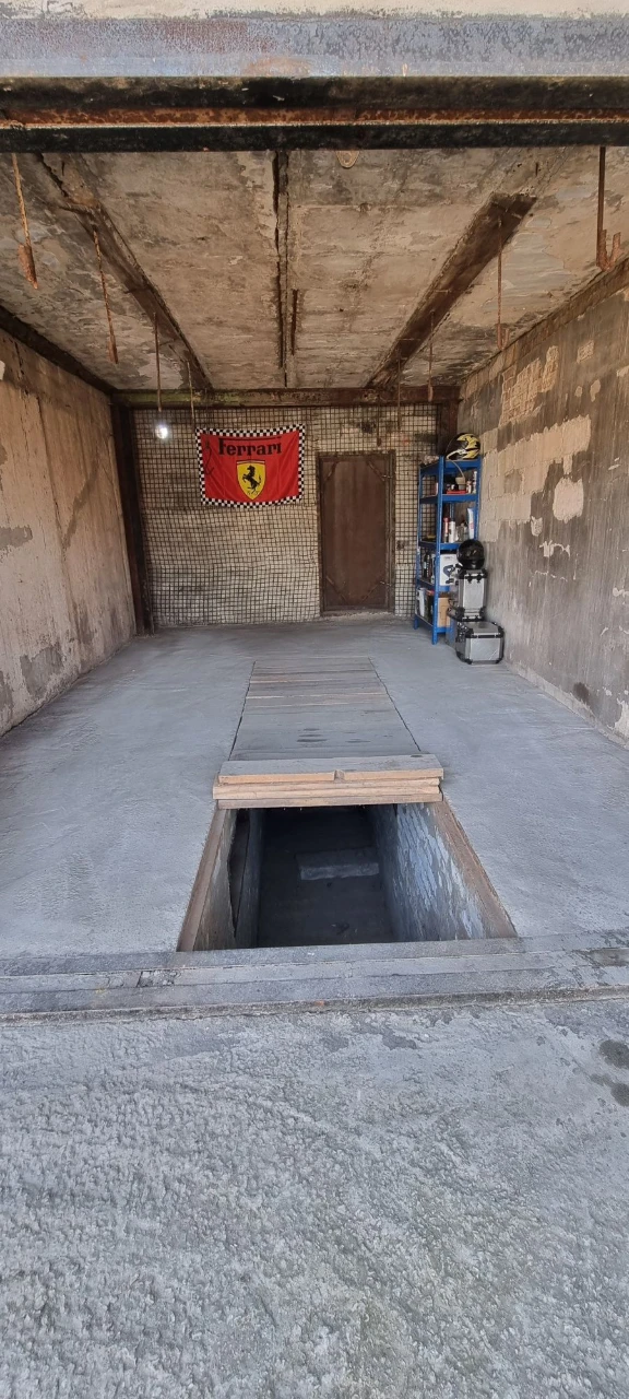 Продам гараж  64