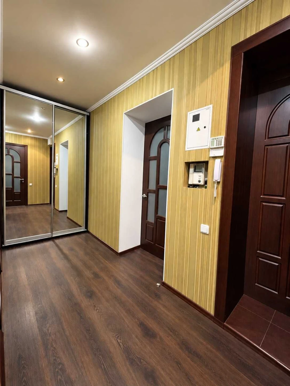 Продаж 2-кімнатної квартири 52,6 м² від власника | високий 1
