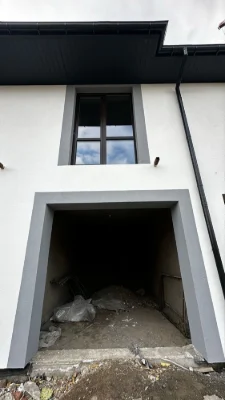 Таунхаус з гаражем та центральними комунікаціями